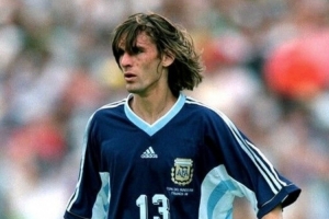 开云App-传承！尼科-帕斯社媒晒父亲为阿根廷队破门视频