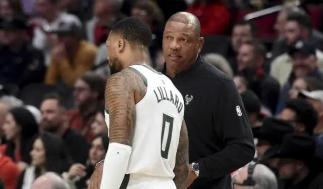 kaiyun-找我来就是干这个！字母主动让位利拉德自我救赎