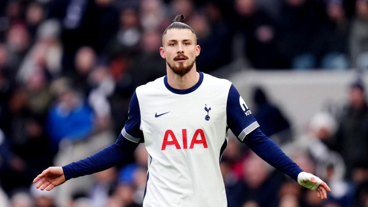 记者：那不勒斯询问了德拉古辛的情况，莱比锡也想直接签下他